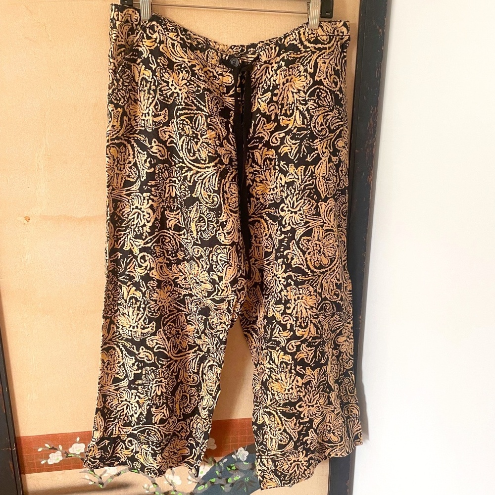CAbi Picasso style 509 capri pants 100% Linen Drawstring